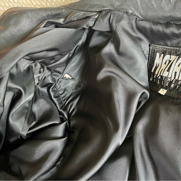 Vintage 90’s Leather Bomber “Big Bad Wolf” Size Medium - Picture 13 of 16